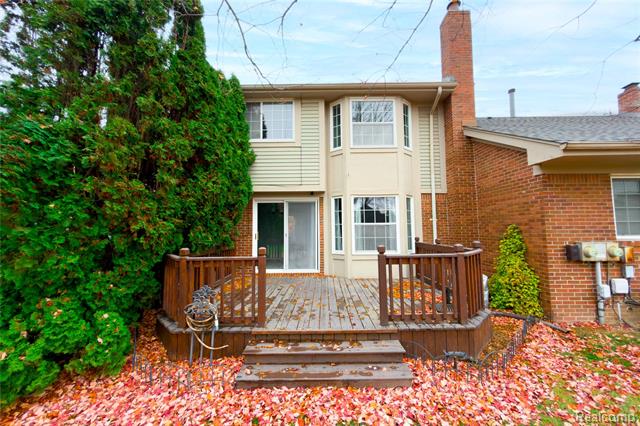 Builiding view thirty four for 18689 Hilltop, Riverview, MI. 48193