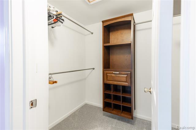 Builiding view twenty three for 18689 Hilltop, Riverview, MI. 48193