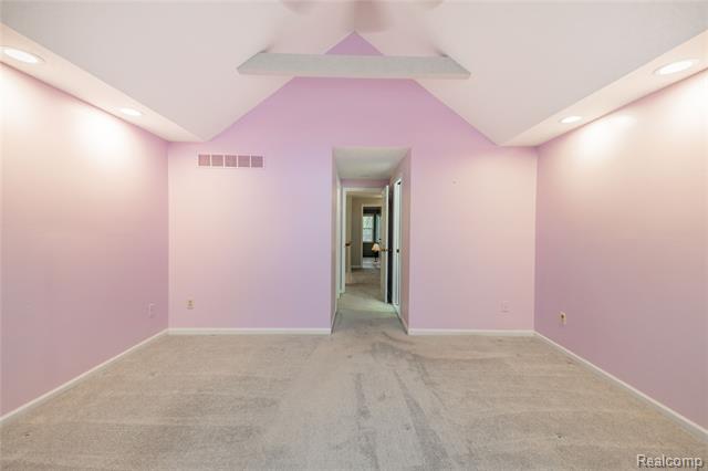 Builiding view twenty for 18689 Hilltop, Riverview, MI. 48193