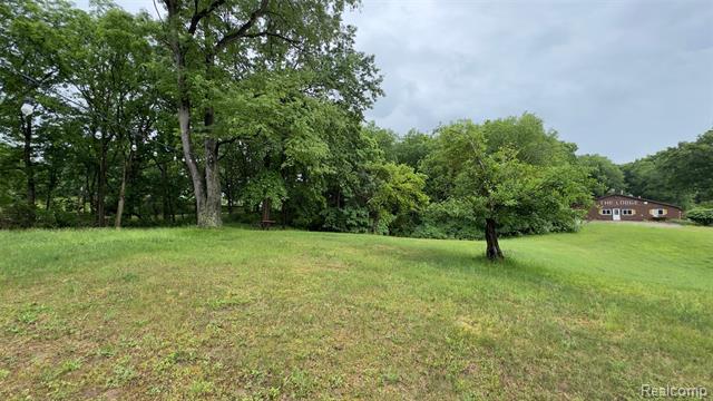 Builiding view forty seven for 2608 Sutton, Metamora, MI. 48455