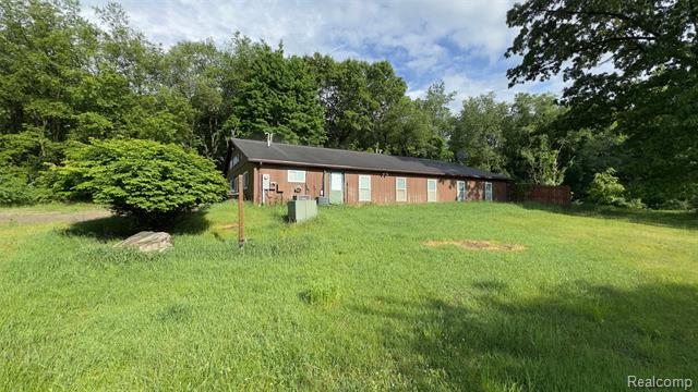 Builiding view sixty for 2608 Sutton, Metamora, MI. 48455