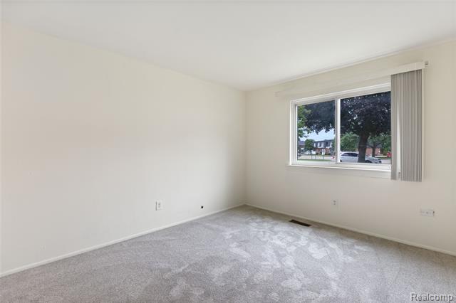 Builiding view eleven for 14200 Ivanhoe Dr, Sterling Heights, MI. 48312