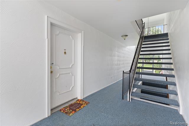 Builiding view fifteen for 14200 Ivanhoe Dr, Sterling Heights, MI. 48312