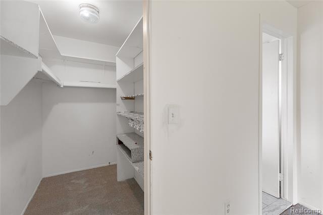 Builiding view fourteen for 14200 Ivanhoe Dr, Sterling Heights, MI. 48312