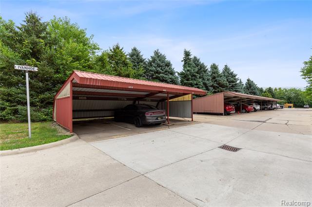 Builiding view twenty for 14200 Ivanhoe Dr, Sterling Heights, MI. 48312