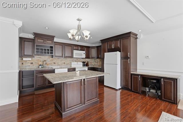 Builiding view five for 701 Maple, Clawson, MI. 48017