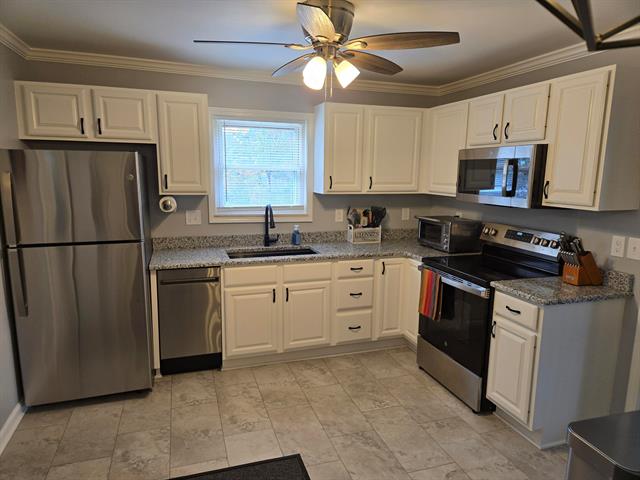 Builiding view three for 1991 Pasadena, Ypsilanti, MI. 48198