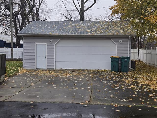 Builiding view twenty seven for 1991 Pasadena, Ypsilanti, MI. 48198