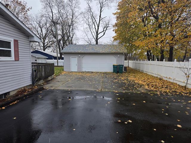 Builiding view twenty six for 1991 Pasadena, Ypsilanti, MI. 48198