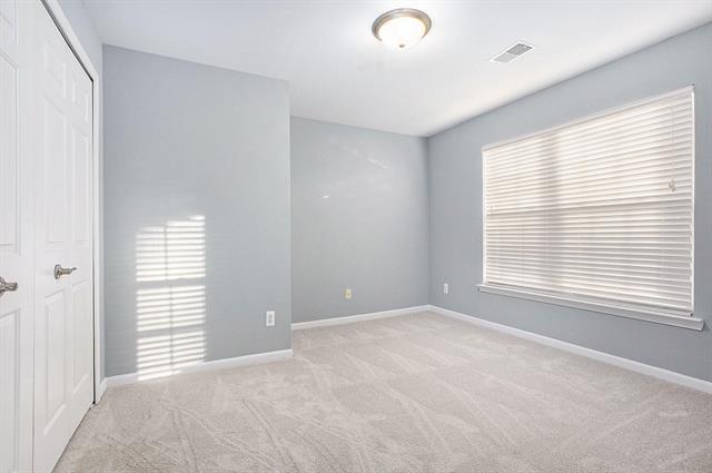 Builiding view fourteen for 2768 Knightsbridge, Ann Arbor, MI. 48105