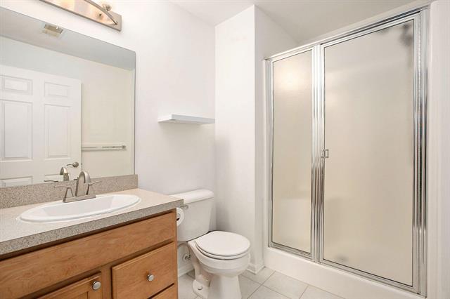 Builiding view sixteen for 2768 Knightsbridge, Ann Arbor, MI. 48105