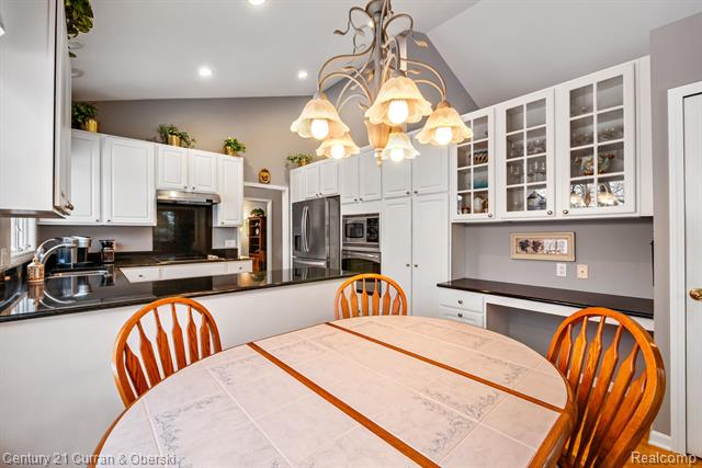 Builiding view eighteen for 16925 Lochmoor Circle East, Northville, MI. 48168