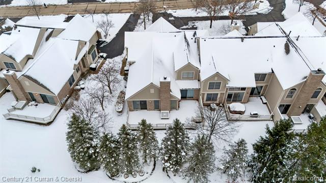 Builiding view fifty four for 16925 Lochmoor Circle East, Northville, MI. 48168