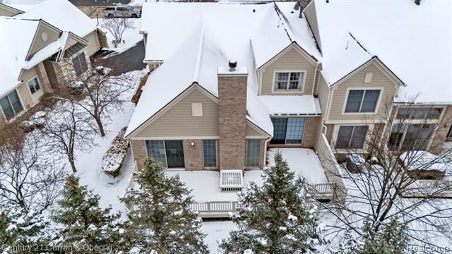 Builiding view fifty one for 16925 Lochmoor Circle East, Northville, MI. 48168