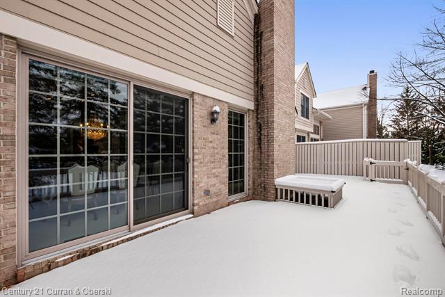 Builiding view forty nine for 16925 Lochmoor Circle East, Northville, MI. 48168