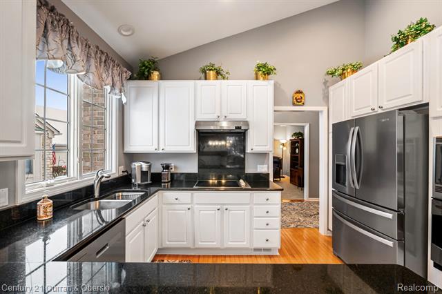 Builiding view nineteen for 16925 Lochmoor Circle East, Northville, MI. 48168