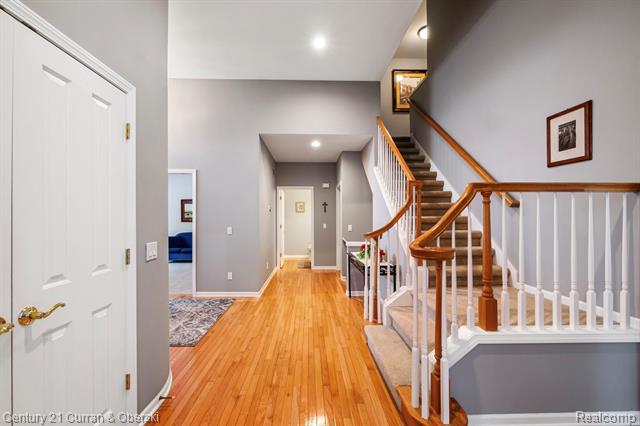 Builiding view ten for 16925 Lochmoor Circle East, Northville, MI. 48168