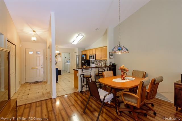 Builiding view eight for 1856 Kenwyck, Ypsilanti, MI. 48198