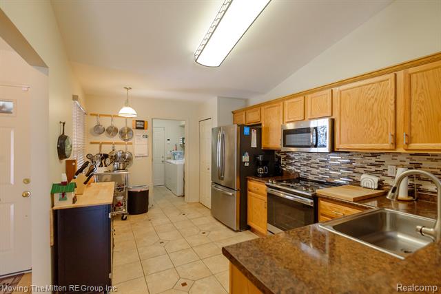 Builiding view nine for 1856 Kenwyck, Ypsilanti, MI. 48198