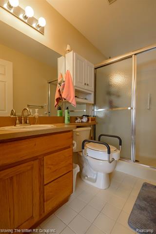 Builiding view nineteen for 1856 Kenwyck, Ypsilanti, MI. 48198