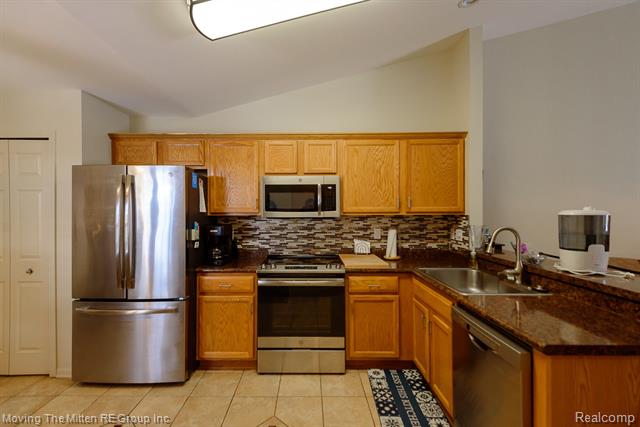 Builiding view ten for 1856 Kenwyck, Ypsilanti, MI. 48198