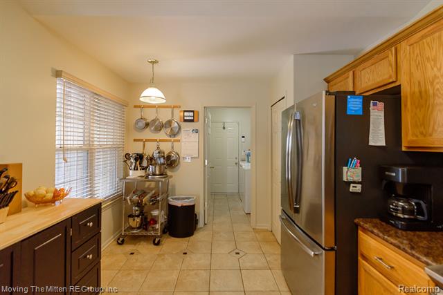 Builiding view thirteen for 1856 Kenwyck, Ypsilanti, MI. 48198