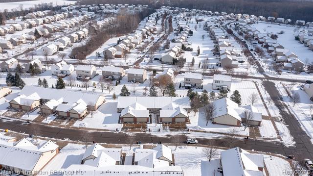 Builiding view thirty six for 1856 Kenwyck, Ypsilanti, MI. 48198