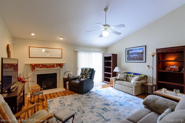 Builiding view two for 1856 Kenwyck, Ypsilanti, MI. 48198