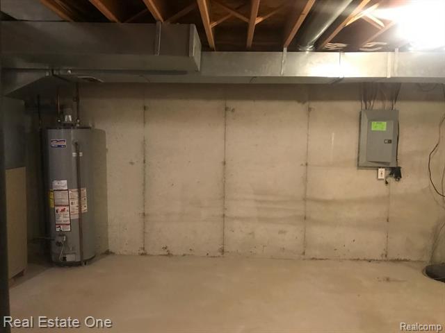 Builiding view eighteen for 28185 Raleigh Crescent, New Baltimore, MI. 48051