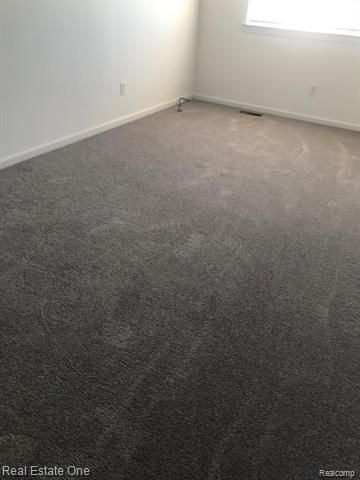 Builiding view ten for 28185 Raleigh Crescent, New Baltimore, MI. 48051