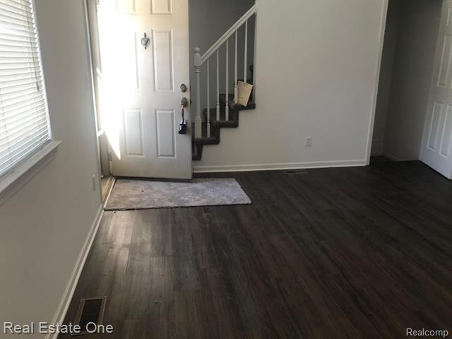 Builiding view two for 28185 Raleigh Crescent, New Baltimore, MI. 48051