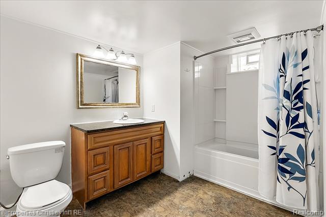 Builiding view thirty one for 14201 Kingston, Oak Park, MI. 48237