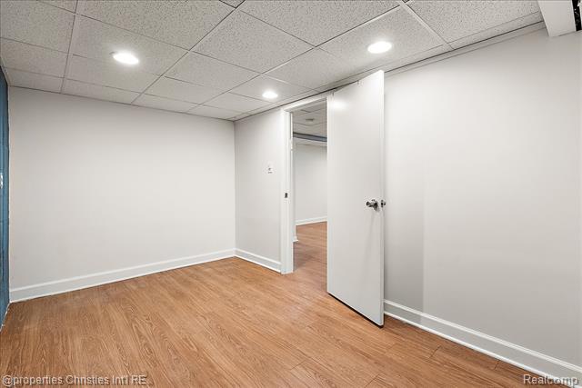 Builiding view thirty for 14201 Kingston, Oak Park, MI. 48237