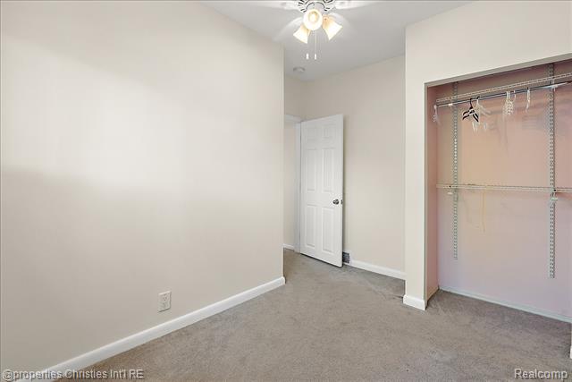 Builiding view twenty four for 14201 Kingston, Oak Park, MI. 48237