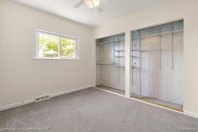 Builiding view twenty one for 14201 Kingston, Oak Park, MI. 48237