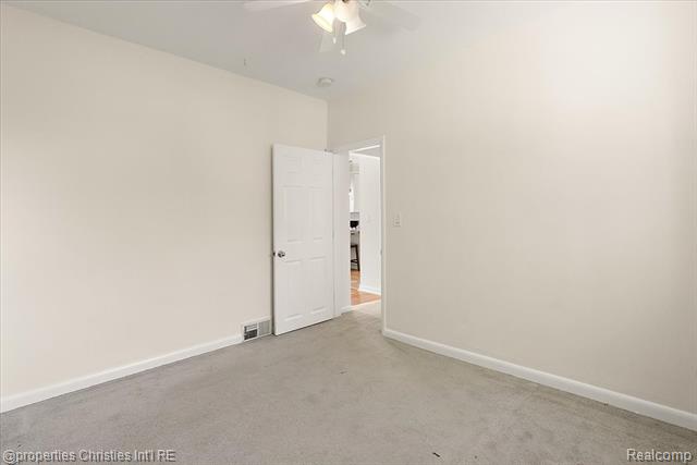 Builiding view twenty two for 14201 Kingston, Oak Park, MI. 48237