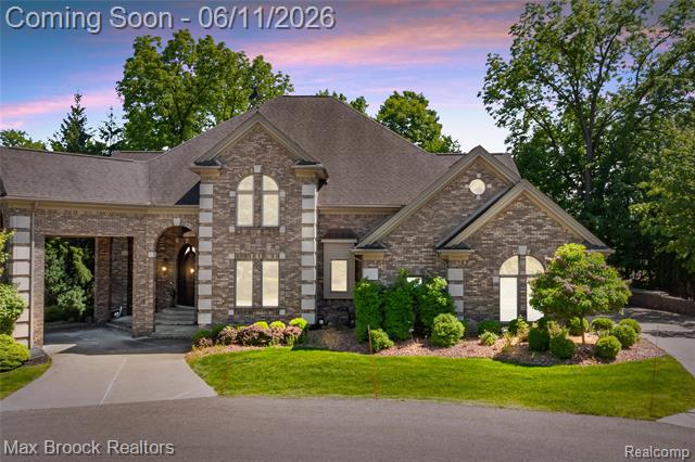 Builiding view one for 34825 Huntington, Farmington, MI. 48331