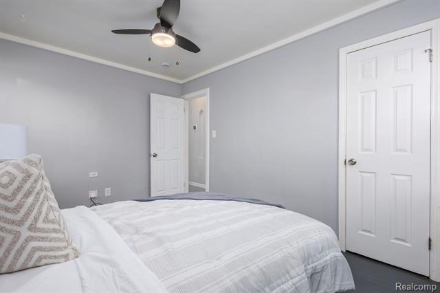 Builiding view fourteen for 2108 E 4Th, Royal Oak, MI. 48067