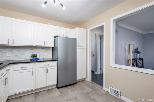 Builiding view nine for 2108 E 4Th, Royal Oak, MI. 48067