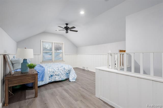 Builiding view nineteen for 2108 E 4Th, Royal Oak, MI. 48067