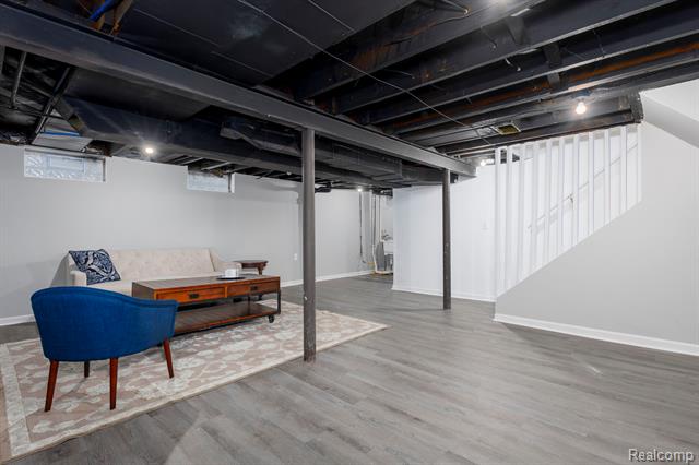 Builiding view twenty four for 2108 E 4Th, Royal Oak, MI. 48067