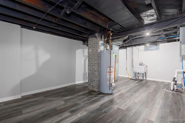 Builiding view twenty six for 2108 E 4Th, Royal Oak, MI. 48067