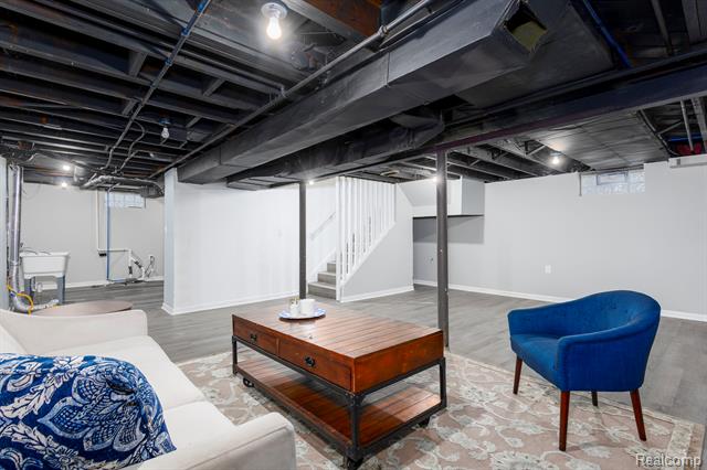 Builiding view twenty three for 2108 E 4Th, Royal Oak, MI. 48067