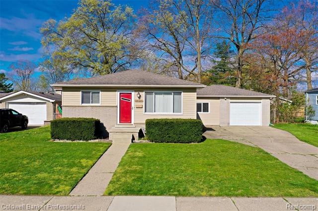 front view for 26381 Osmun St, Madison Heights, Mi. 48071