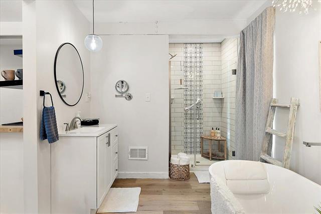 Builiding view thirteen for 18830 77Th, South Haven, MI. 49090