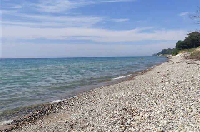 Builiding view thirty nine for 18830 77Th, South Haven, MI. 49090