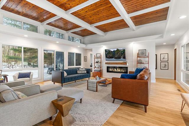 Builiding view two for 18830 77Th, South Haven, MI. 49090