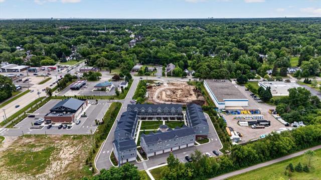 Builiding view sixteen for 3981 Trailway Commons, Auburn Hills, MI. 48326