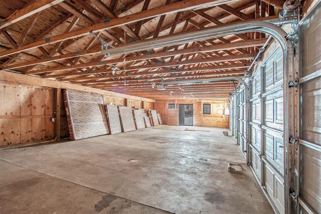 Builiding view fifty one for 542 A St, Jackson, MI. 49201