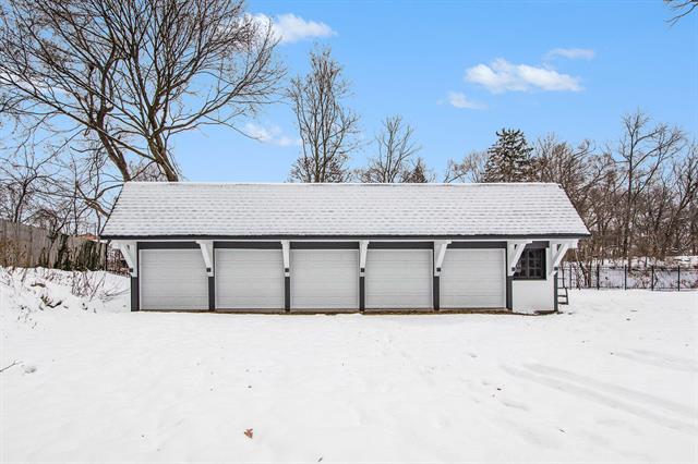 Builiding view forty seven for 542 A St, Jackson, MI. 49201